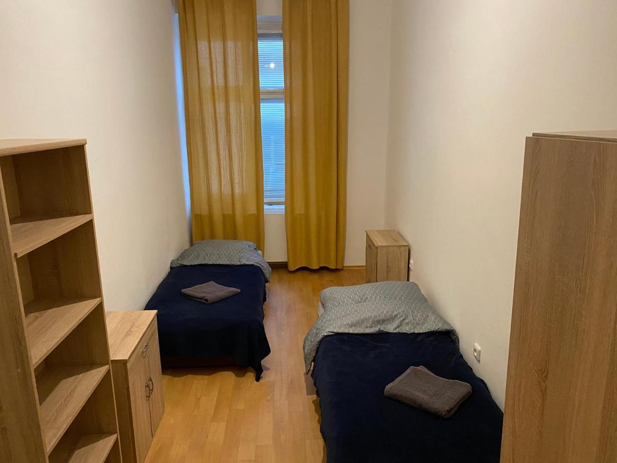 Hradec Králové Apartments Tomkova מראה חיצוני תמונה